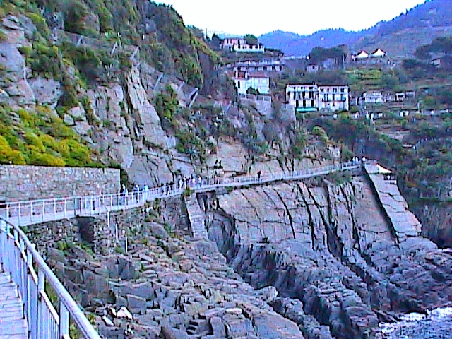 Riomaggiore Cliff Walk